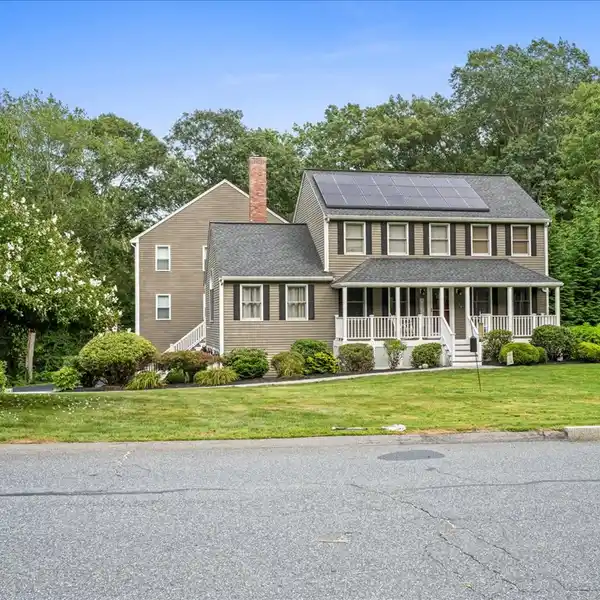 EXCEPTIONAL COLONIAL HOME