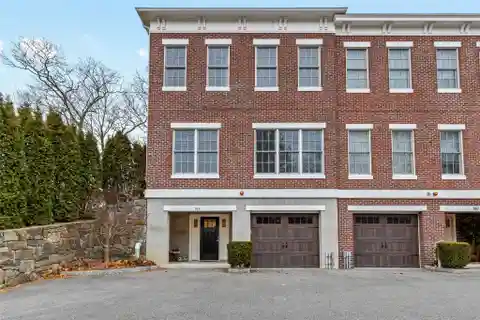 Exceptional Townhouse in the Heart of Pelham