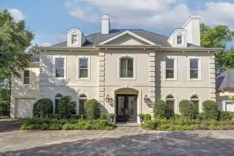 Unmatched Privacy in a Three-Home Gated Enclave