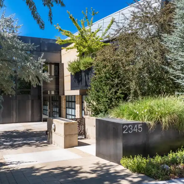 REMARKABLE ARCHITECTURALLY SIGNIFICANT HOME