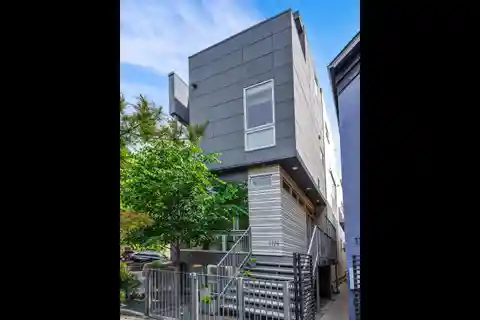 Architect-Designed Modern Masterpiece in Wicker Park