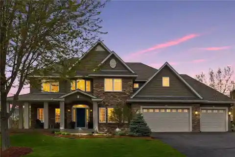 Luxury Living in Prestigious Chaska Town Course Fairway Hills