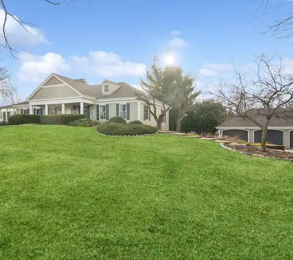 LOVELY FIVE BEDROOM HOME