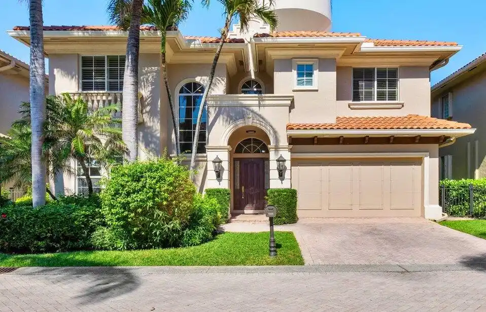 Bright Home in Gated Ocean Grande Place