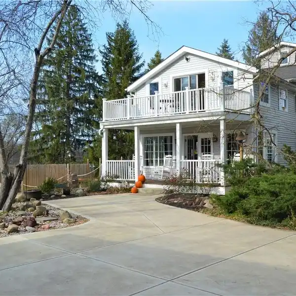 INCREDIBLE HOME IN INSPIRING COUNTRY SETTING