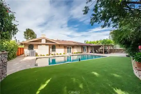 Luxurious Entertainer’s Home in Prime Encino