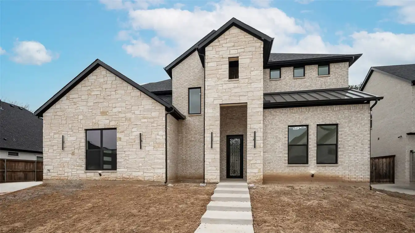 Thoughtfully Designed New Modern Farmhouse