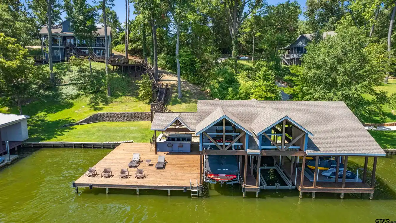 Beautifully Designed Lake Home