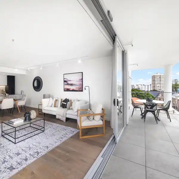 EXQUISITE BEACHSIDE APARTMENT