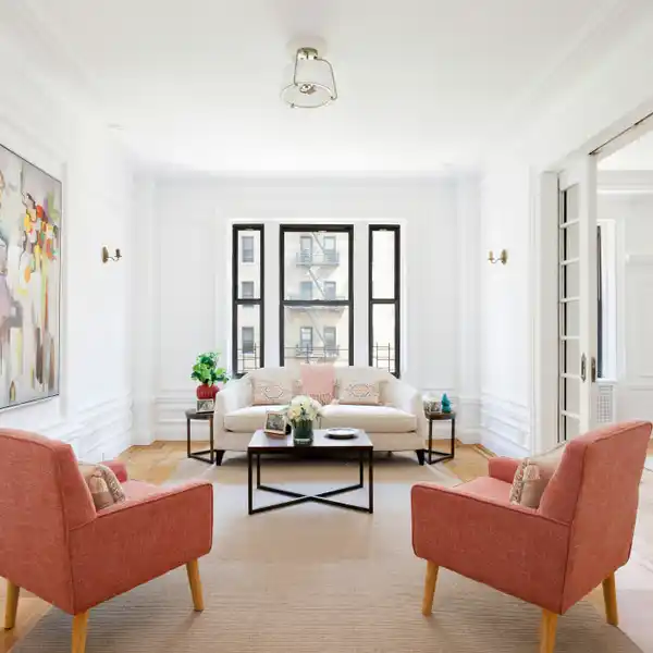 BRIGHT AND SPACIOUS UPPER WEST SIDE CLASSIC 8-ROOM HOME