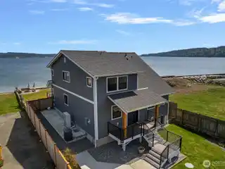 Whidbey Waterfront Retreat