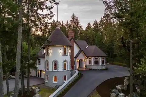 Chateau Highlands
