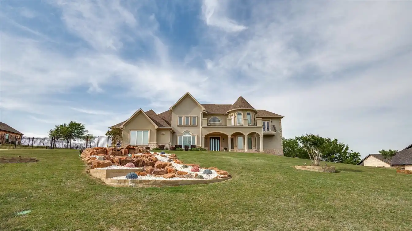 Exquisite Hilltop Estate