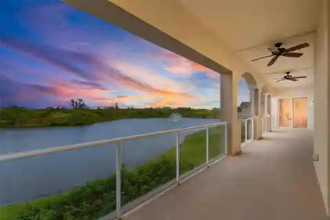 Waterfront Luxury Penthouse Style Condo with Deeded Boat Slip