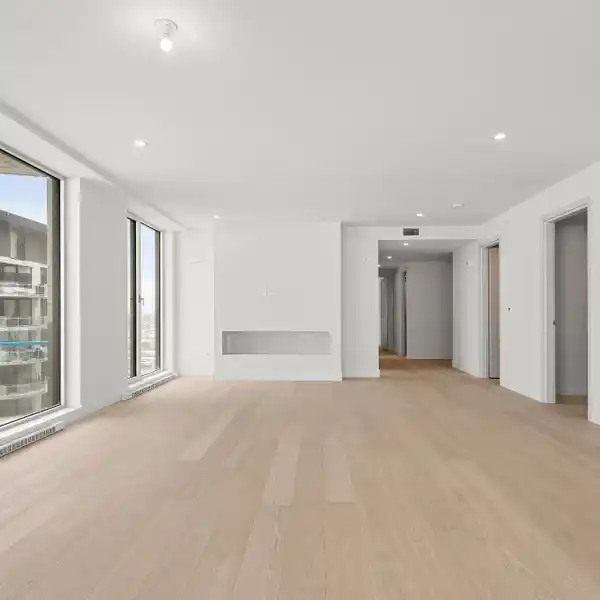 BRAND-NEW LUXURY CONDO WITH LAKE VIEWS