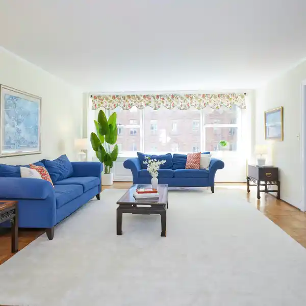 VERSATILE HIGH-FLOOR APARTMENT WITH BREATHTAKING VIEWS