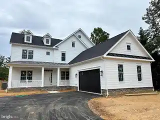 Luxurious Well Appointed New Home
