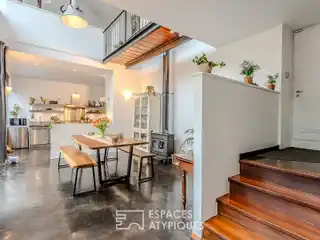 Beautifully Renovated Townhouse