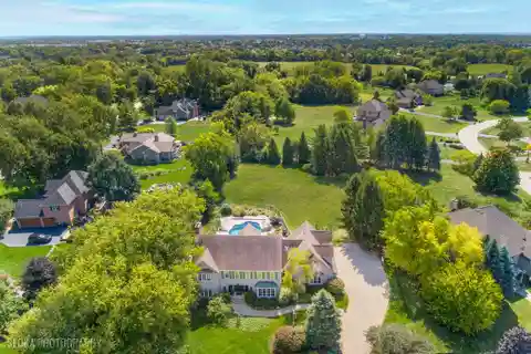 One-Of-A-Kind Luxury Estate in Copperfield of Hawthorn Woods
