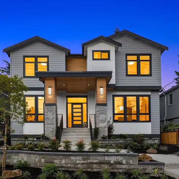 STUNNING CUSTOM-DESIGNED MAGNOLIA HOME