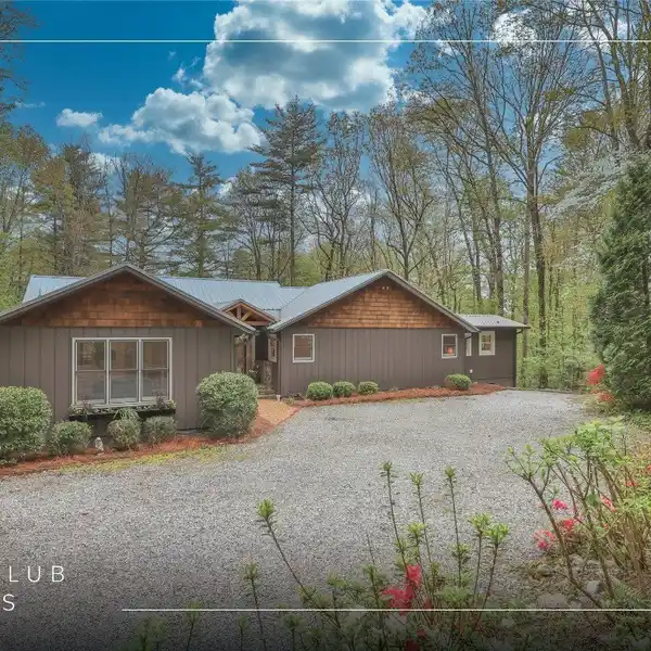 TIMELESS MOUNTAIN CHARM WITH MODERN COMFORTS