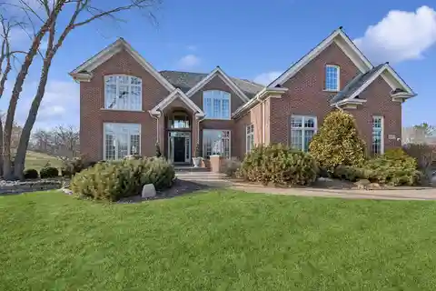 Exquisitely Updated Private Retreat