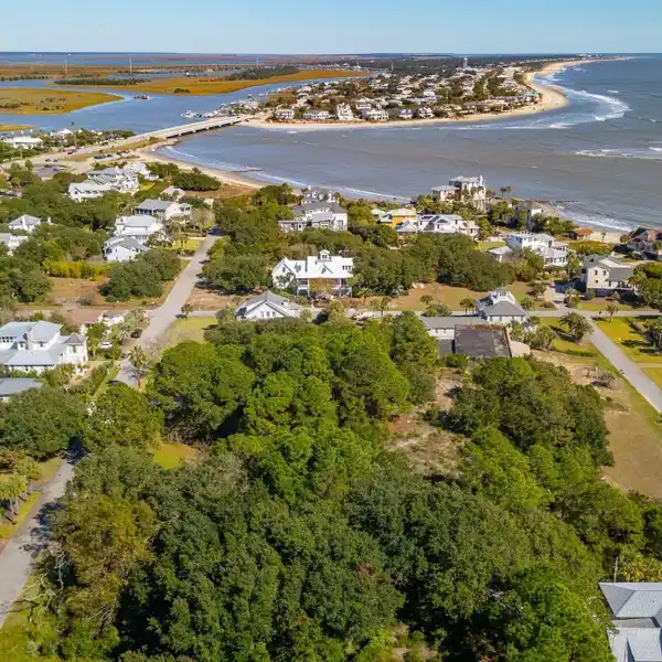 ONCE-IN-A-LIFETIME OPPORTUNITY ON SULLIVAN’S ISLAND