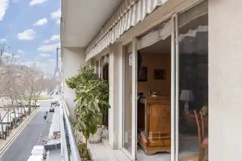 Spacious Living with Stunning Eiffel Tower Balcony