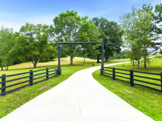Fantastic Farmhouse Retreat