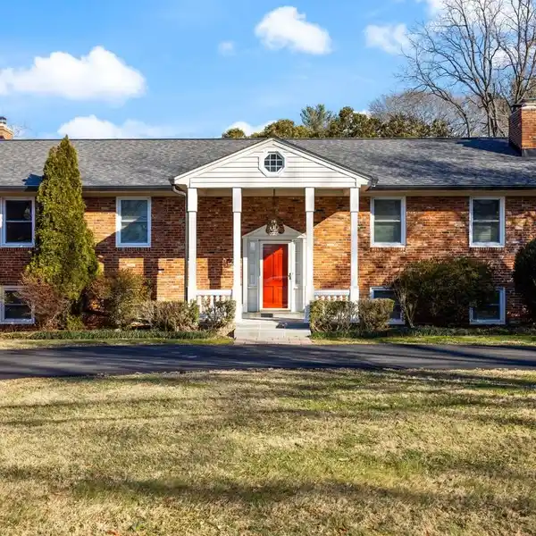 SPACIOUS BRICK COLONIAL NEAR GOLF COURSE ACCESS