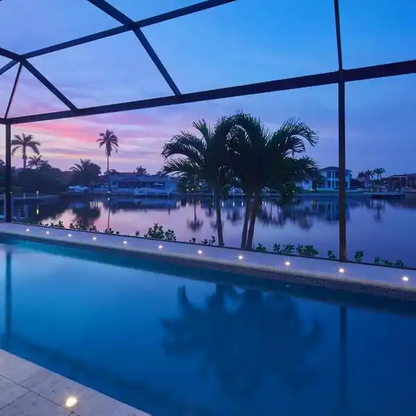 BEACHSIDE LIVING AT ITS BEST