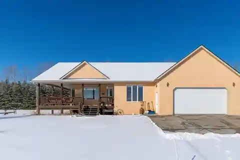 Beautiful Bungalow on 40 Scenic Acres