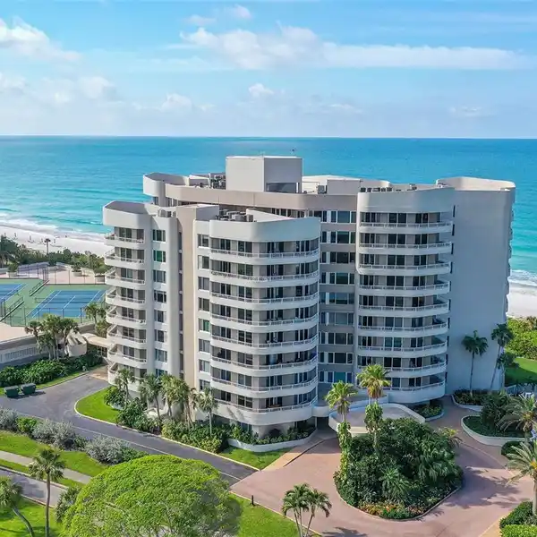 PRISTINE CONDO IN BEACHES OF LONGBOAT KEY