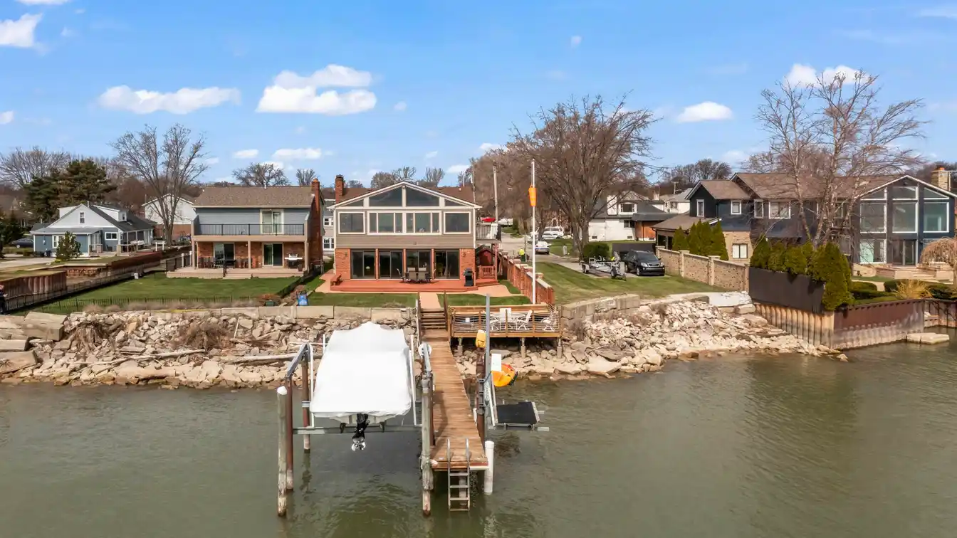 Spectacular Lakefront Home