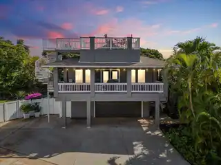 Four Bedroom Home at the End of a Private Drive in Kamaole Heights