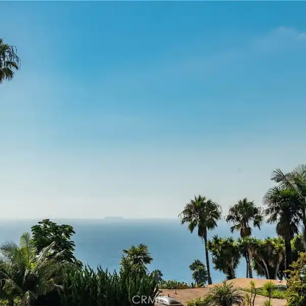 FABULOUS ONE-LEVEL HOME WITH OCEAN AND CATALINA VIEWS