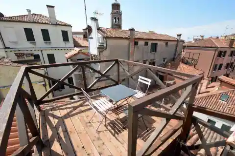 Charming Loft with Roof Terrace 