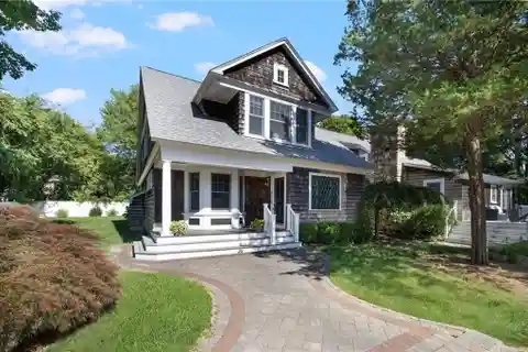 Timeless Shingle-Style Cottage