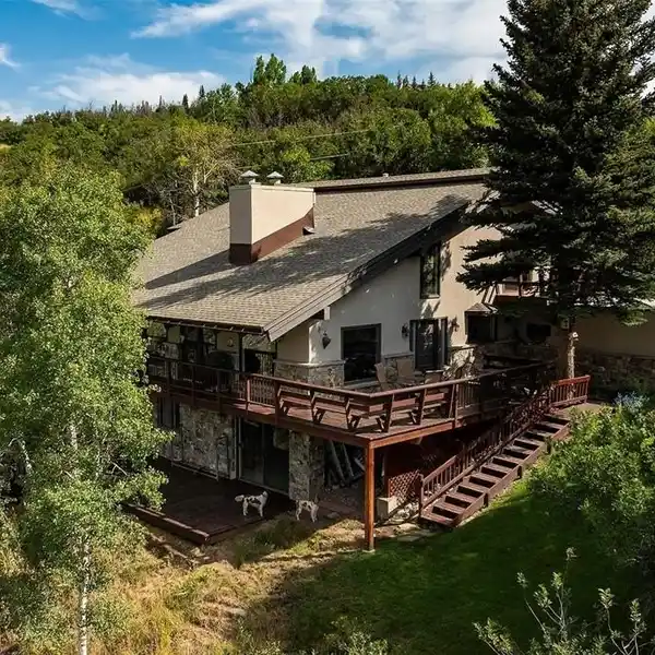 STRAWBERRY PARK CHALET