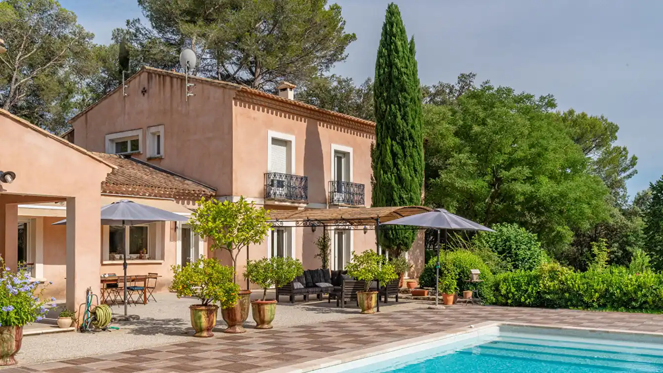 Superb Architect-designed Bastide-style Villa