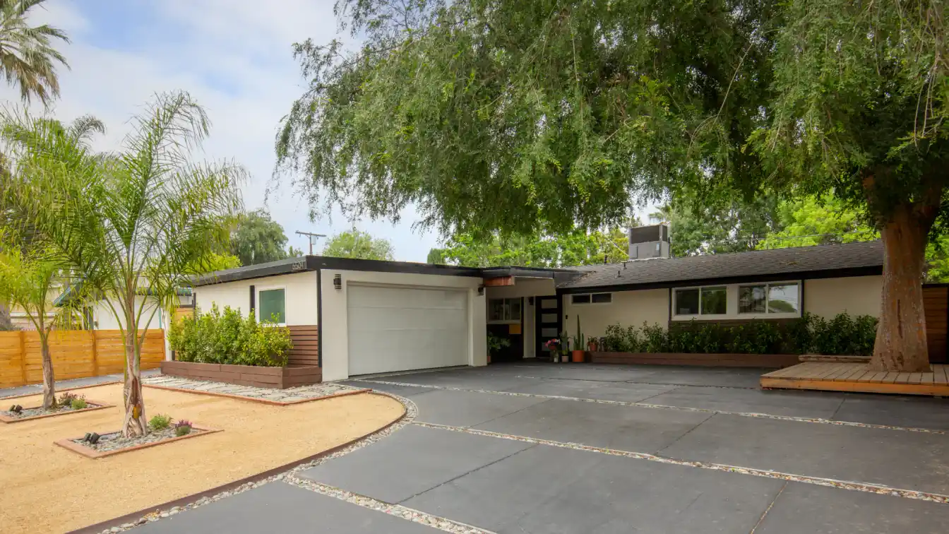 Timeless Example of Midcentury Modern Design