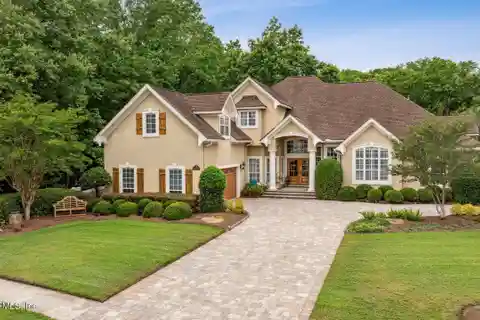 Exquisite Home in Prestigious Deercreek Country Club