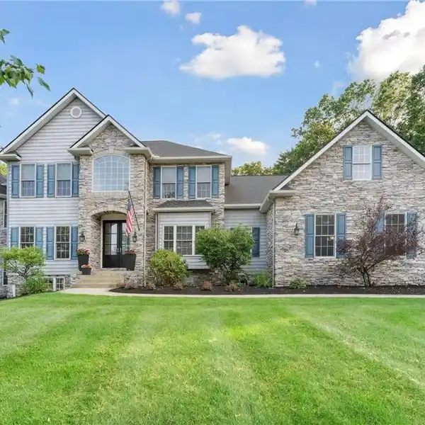 DISTINGUISHED CUSTOM-BUILT RESIDENCE