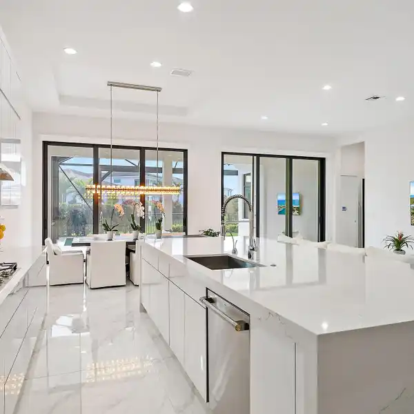 SINGLE-LEVEL STUNNER WITH LUXE POOLSIDE LIVING