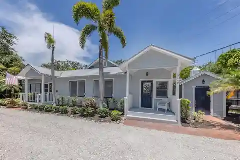 Venice’s Hidden Historic Waterfront Treasure Awaits