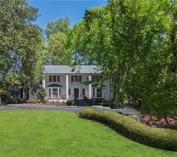STUNNING GREEK REVIVAL-STYLE RESIDENCE
