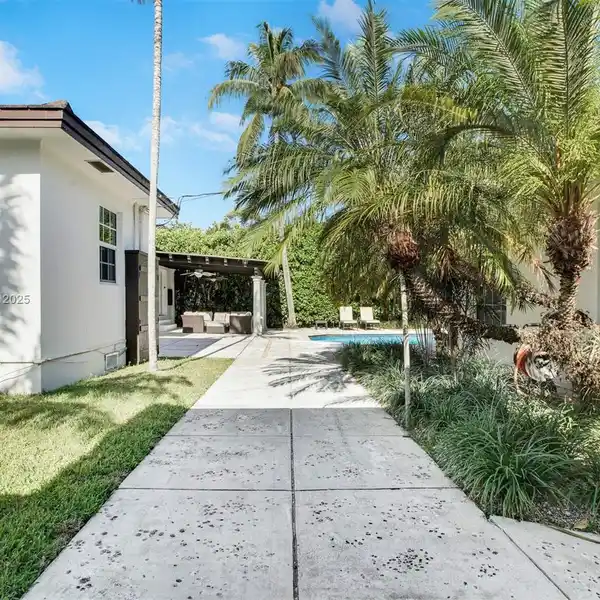 BEAUTIFULLY DESIGNED OASIS