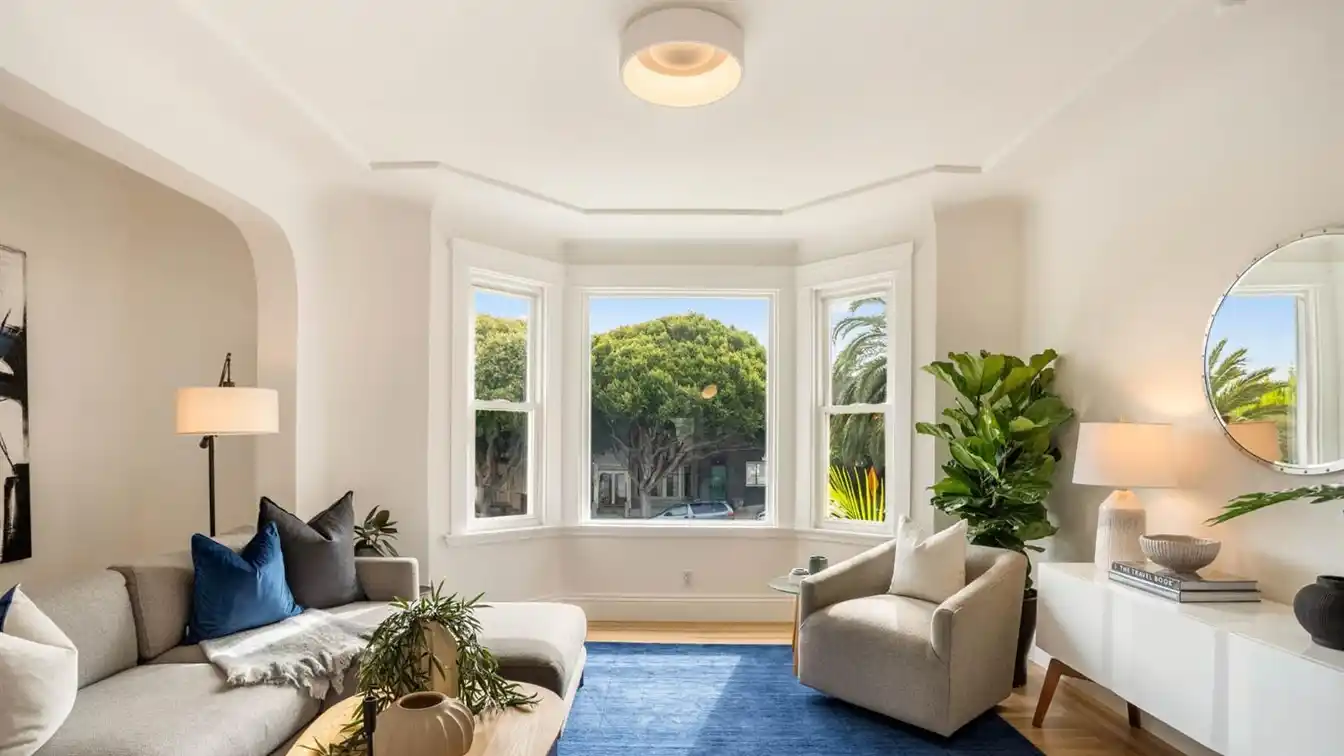 Charming Renovated Open-plan Home