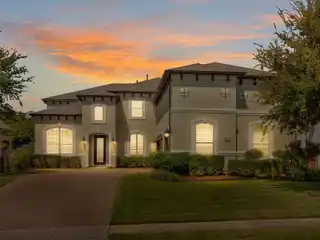 Stunning Home in Prestigious Saddleridge Estates