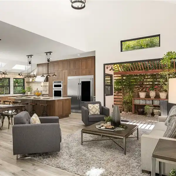SINGLE-STORY GEM IN A SERENE SETTING